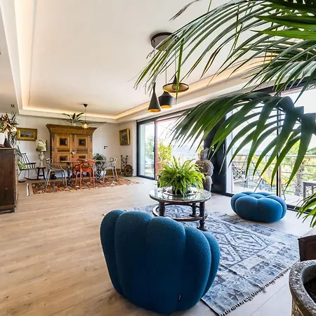 Sierra Keyweek With Pool And Amazing Views In Villa